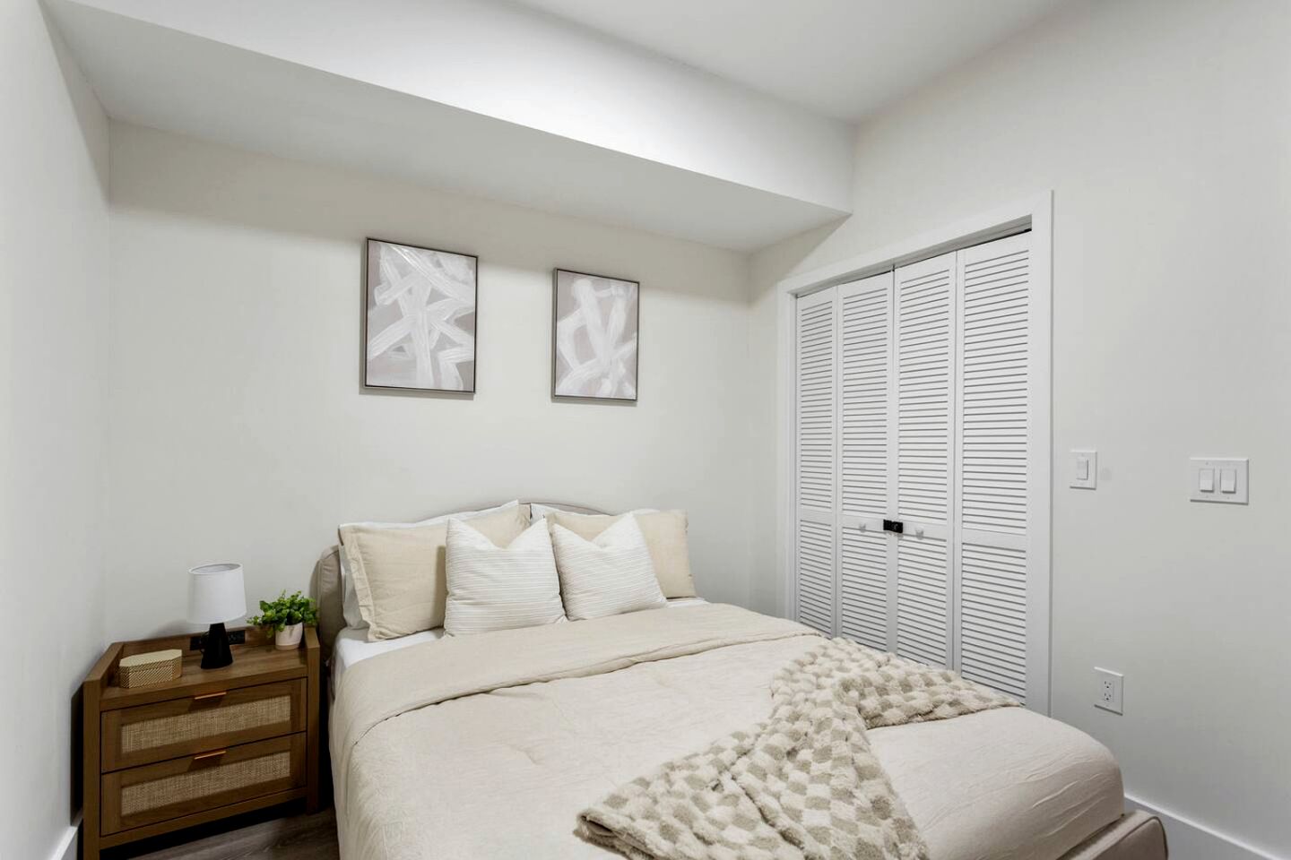 Stylish Lakehouse with Black-and-White Modern Design near Lake Hartwell, Clemson SC