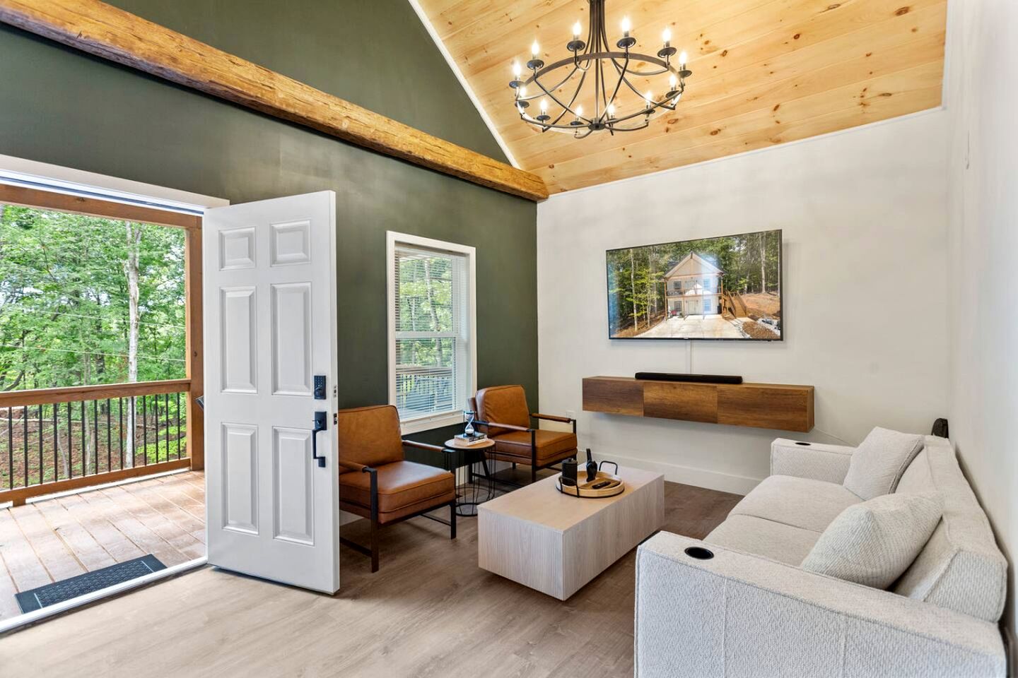 Stylish Lakehouse with Black-and-White Modern Design near Lake Hartwell, Clemson SC