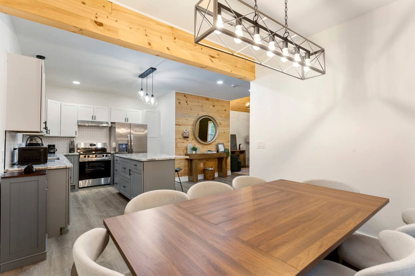 Stylish Lakehouse with Black-and-White Modern Design near Lake Hartwell, Clemson SC