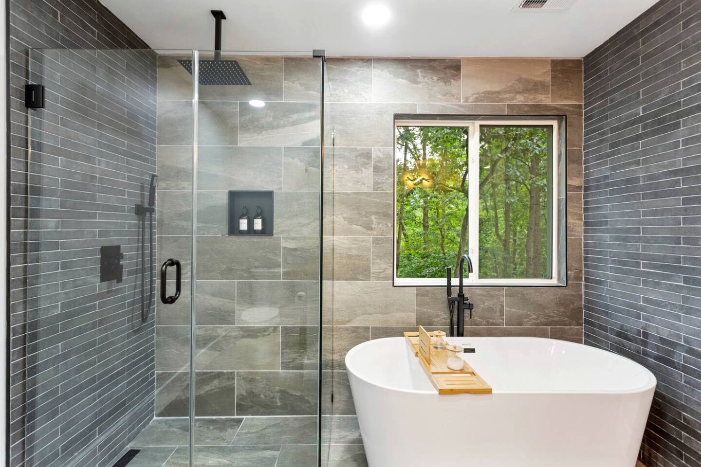 Stylish Lakehouse with Black-and-White Modern Design near Lake Hartwell, Clemson SC