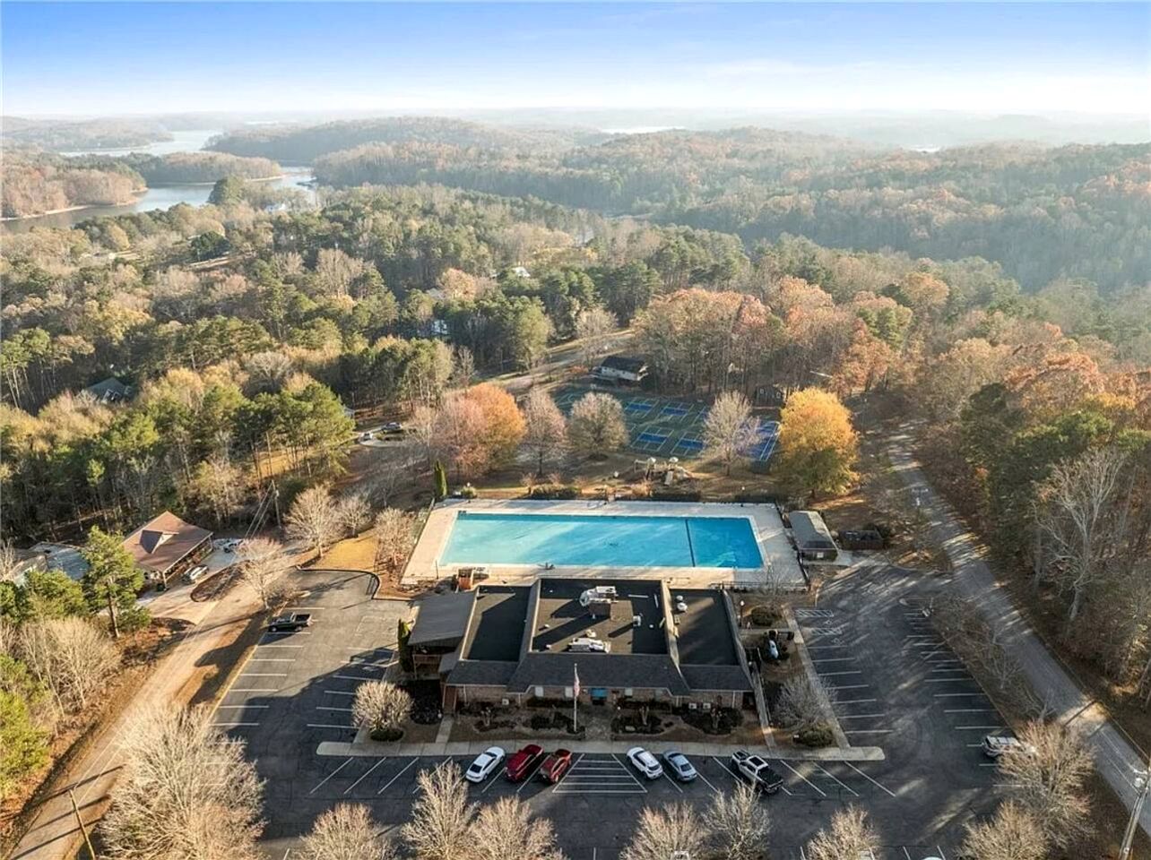 Stylish Lakehouse with Black-and-White Modern Design near Lake Hartwell, Clemson SC