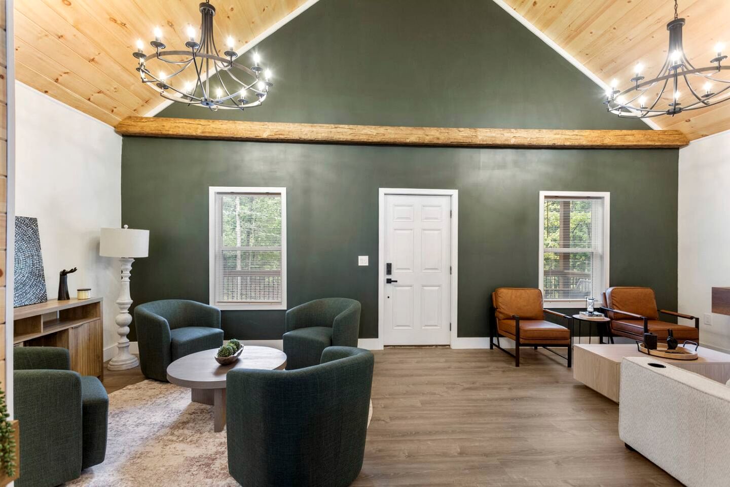 Stylish Lakehouse with Black-and-White Modern Design near Lake Hartwell, Clemson SC