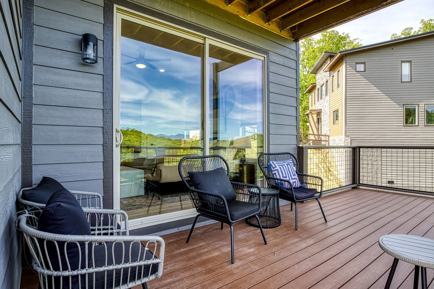 Spectacular Modern Cabin with Indoor Swimming Pool and Barbecue in Sevierville, Tennessee