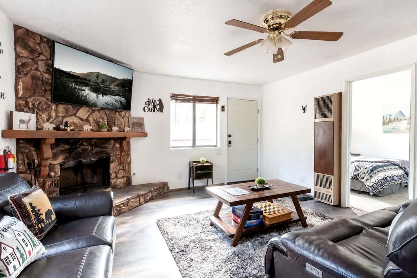 Panoramic Perfection: Cabin with Unmatched Slope Views in Big Bear Lake, California