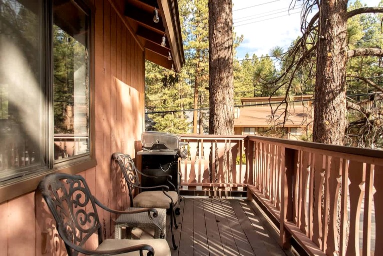 Cabins (United States of America, Big Bear Lake, California)