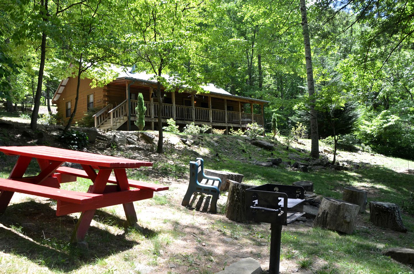 Lovely Rustic Cabin Secluded in the Woods near Maggie Valley, North Carolina