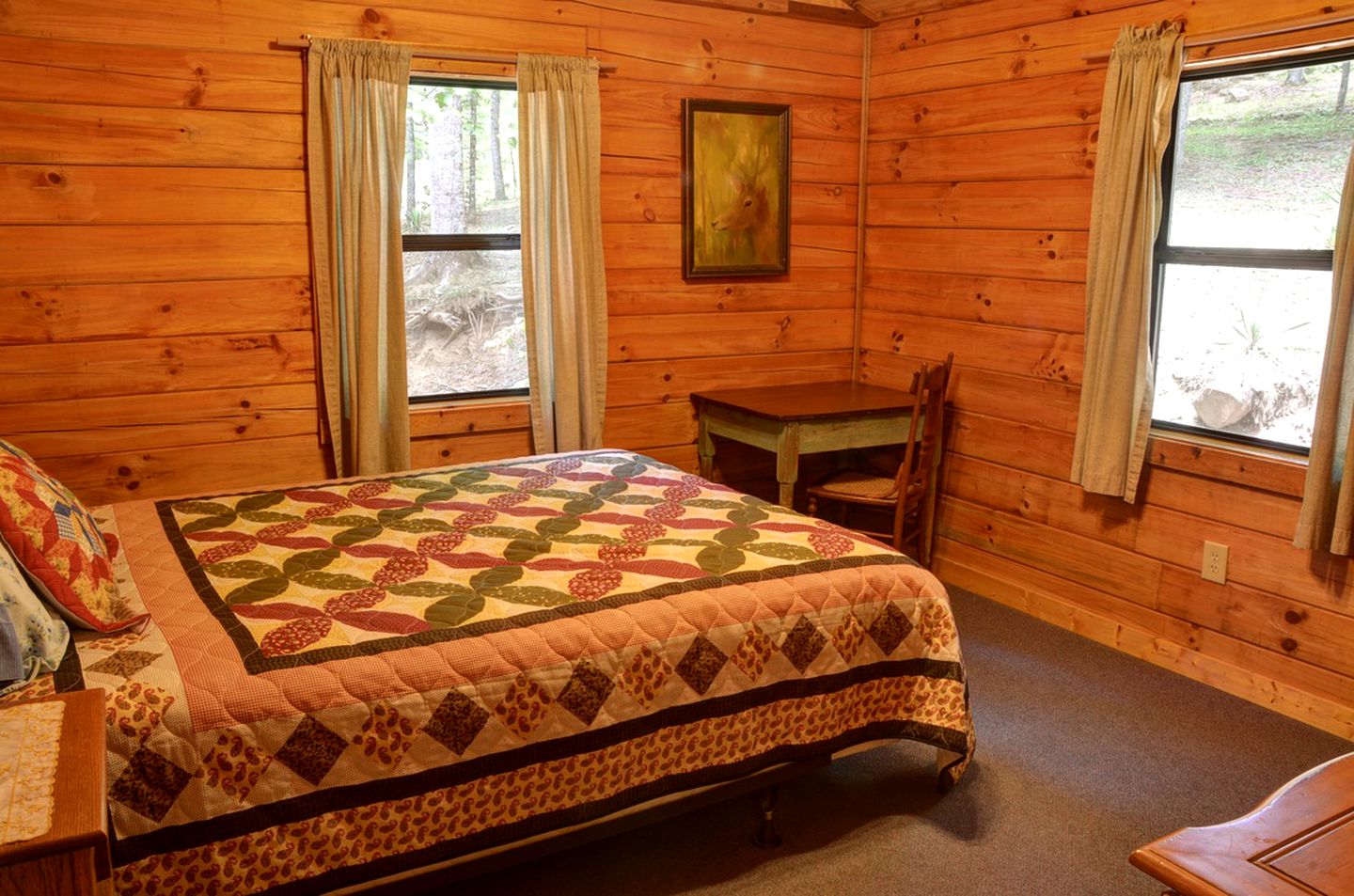 Lovely Rustic Cabin Secluded in the Woods near Maggie Valley, North Carolina