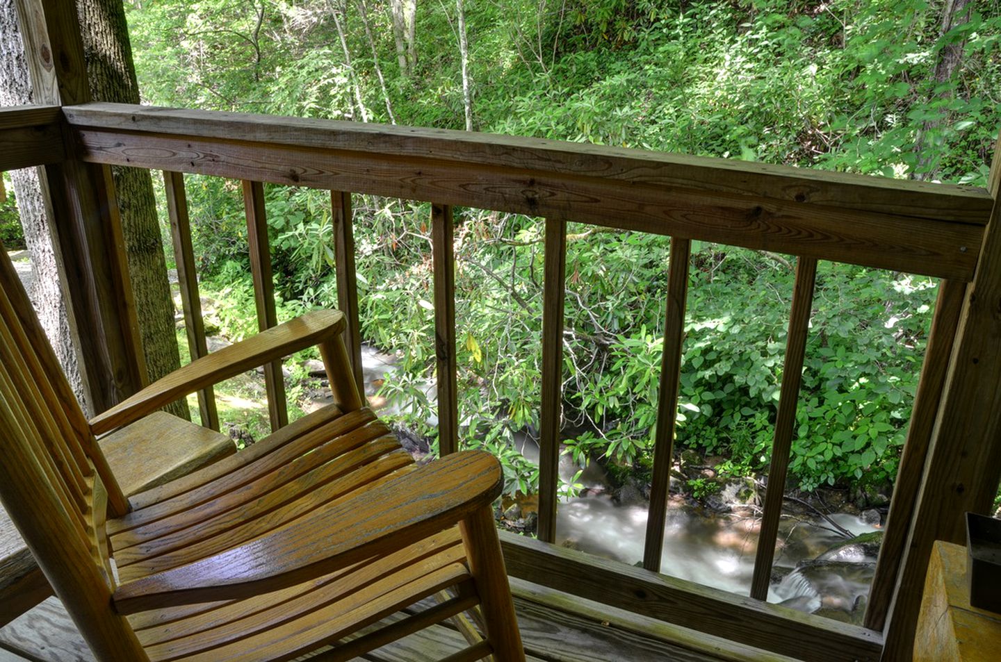 Romantic Log Cabin in Wooded Setting near Cherokee, North Carolina