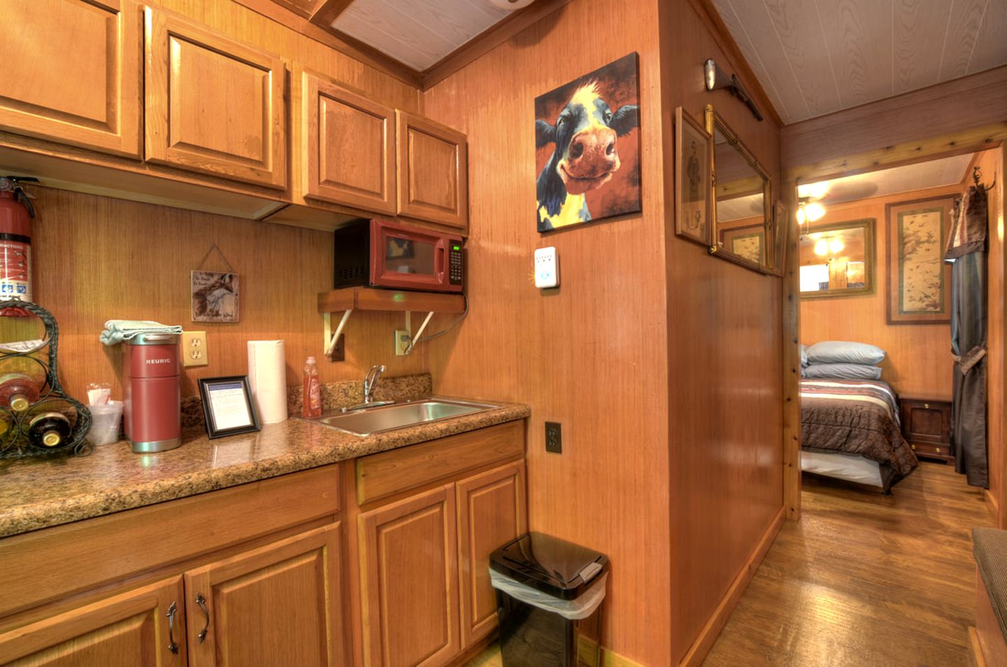 Tiny House for Two with Outdoor Tub near Great Smoky Mountains in Cherokee, North Carolina