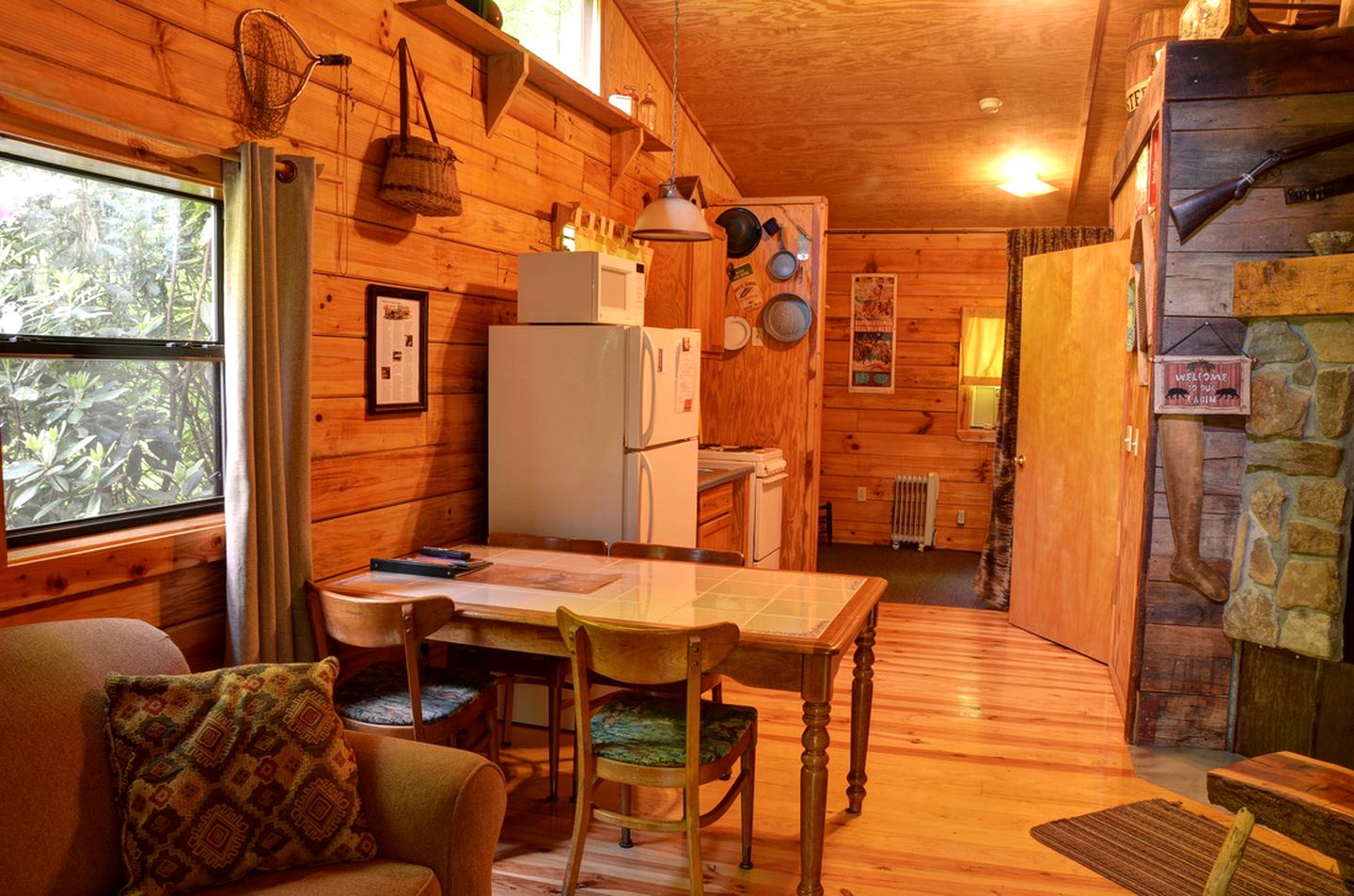 Rustic Family-Friendly Log Cabin in the Smoky Mountains, North Carolina
