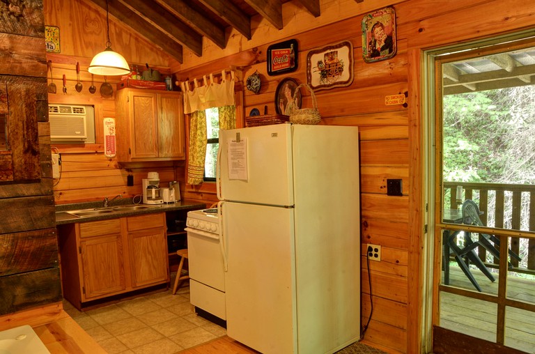 Log Cabins (Cherokee, North Carolina, United States)