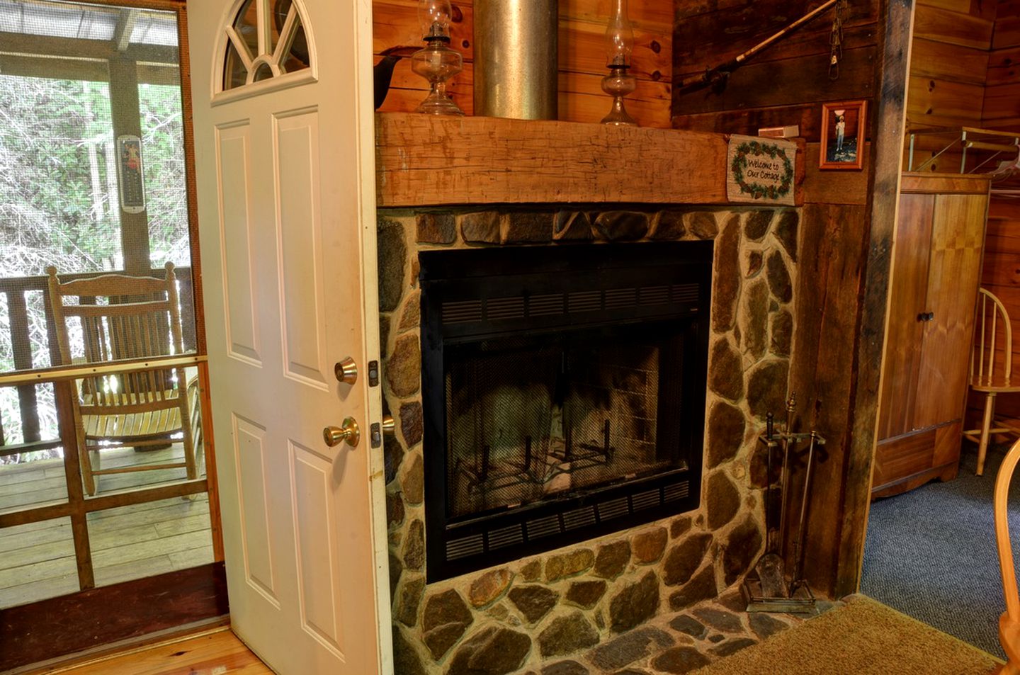 Secluded Log Cabin for a Romantic Getaway near Maggie Valley, North Carolina