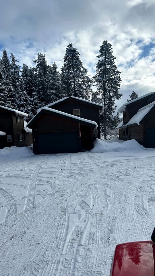 Charming Home with Golf Course Views & Relaxing Vibes in McCall, Idaho