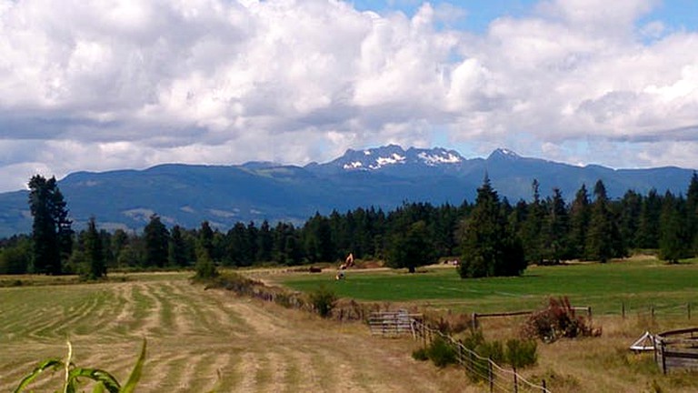 Cottages (Nanoose Bay, British Columbia, Canada)