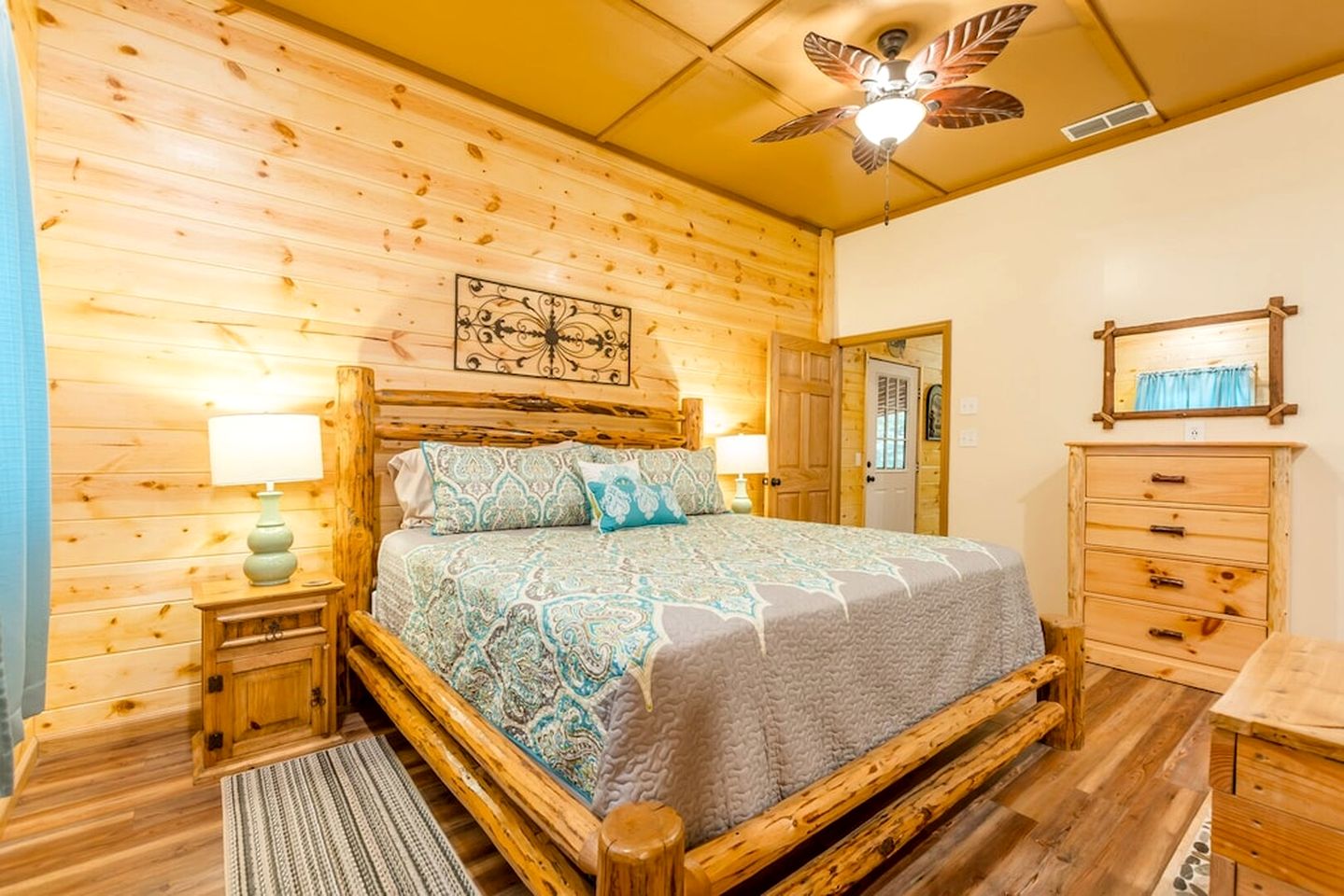 Paradise Cabin with Foosball Table and BBQ in Cleveland, Georgia