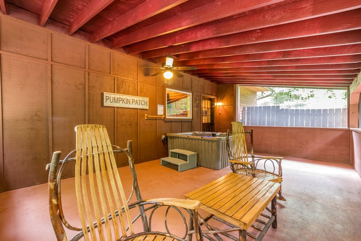 Paradise Cabin with Foosball Table and BBQ in Cleveland, Georgia
