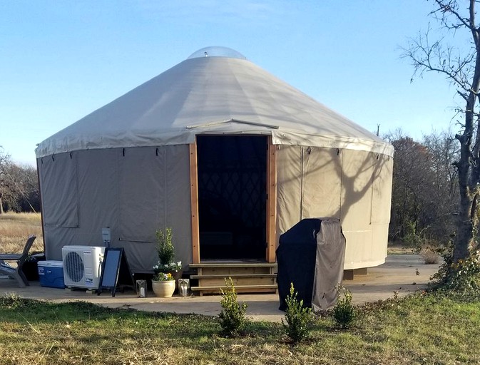 Yurts (Southlake, Texas, United States)