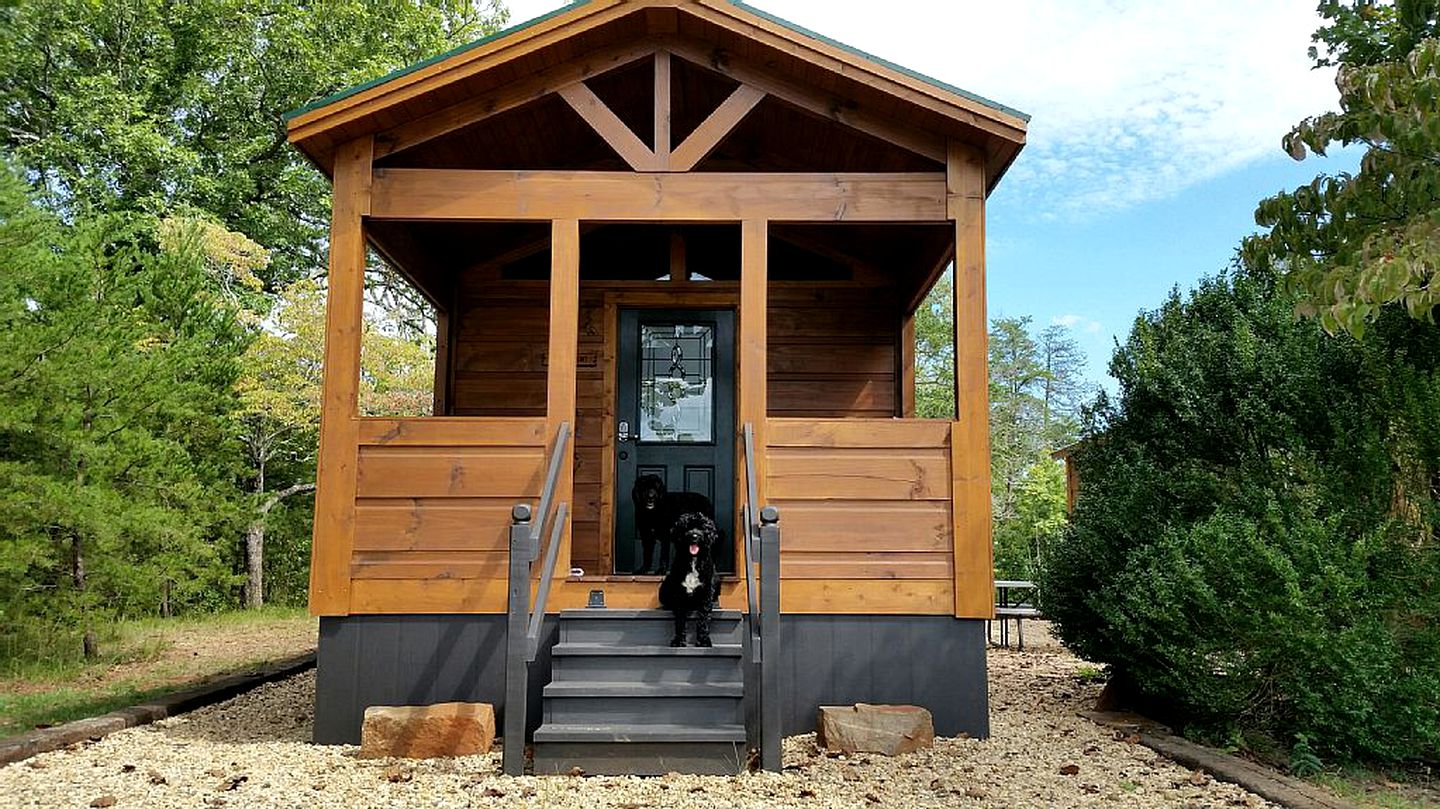 Unique Pet-Friendly Mountain Cabin Rental near Tryon International Equestrian Center