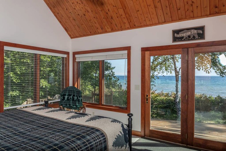 Vacation Rentals (United States of America, Paradise, Michigan)