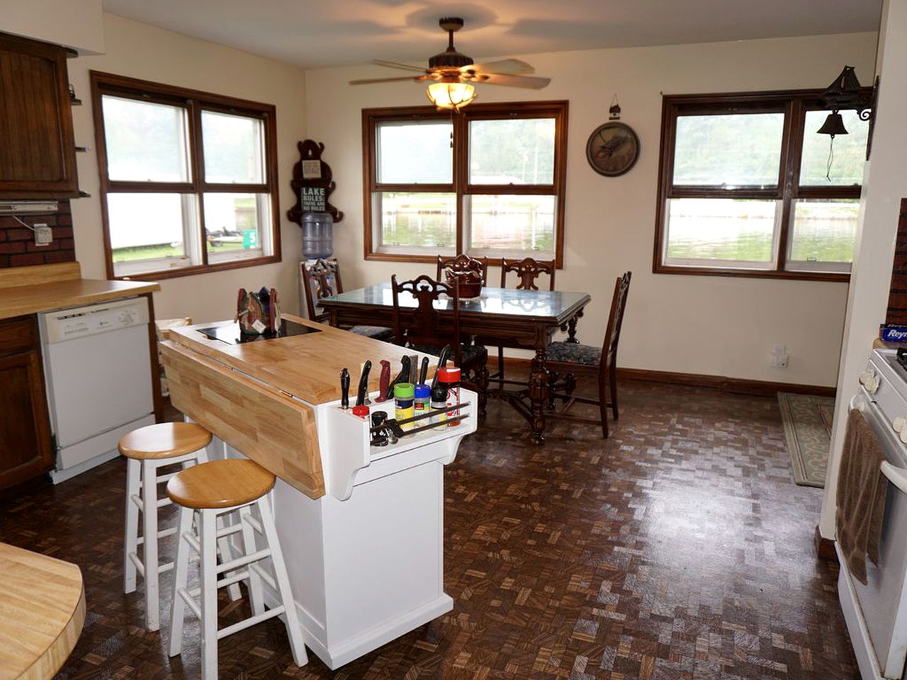 Spacious Family Cabin on Stunning Wixom Lake near Midland, Michigan