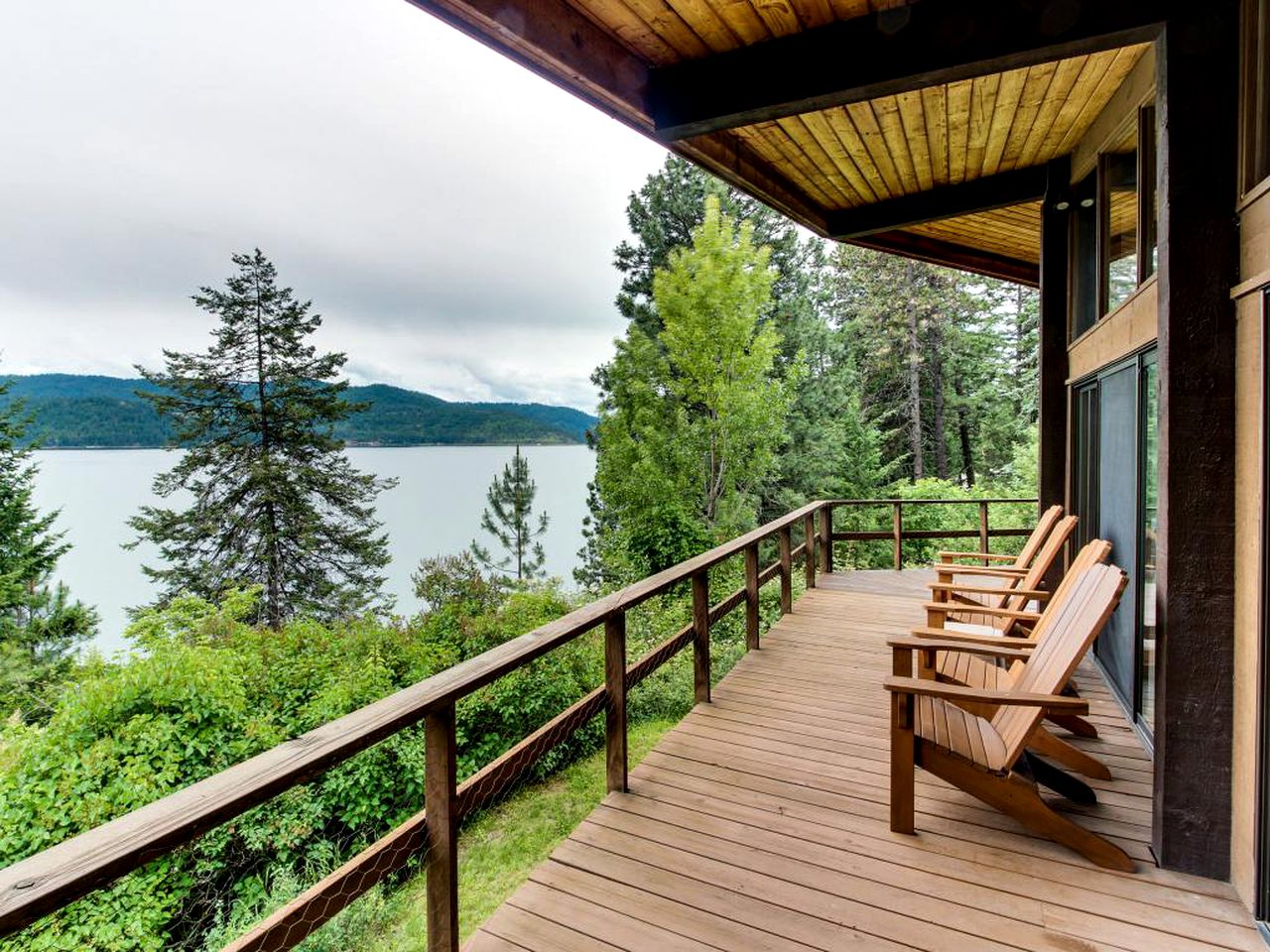 Cabin on Lake Coeur d'Alene, Idaho