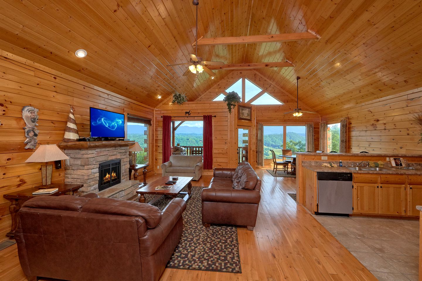 Inviting Pigeon Forge Cabin with Stunning Views