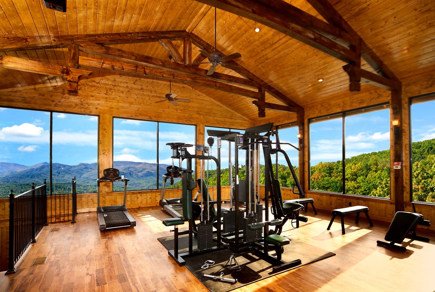 Inviting Pigeon Forge Cabin with Stunning Views