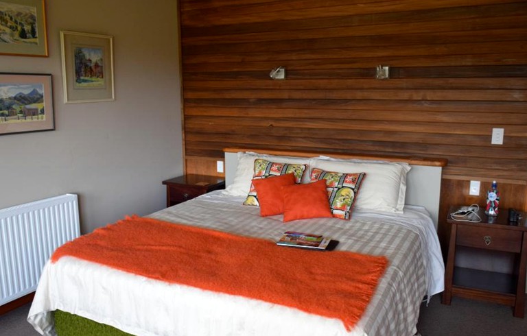 Nature Lodges (Ross, South Island, New Zealand)