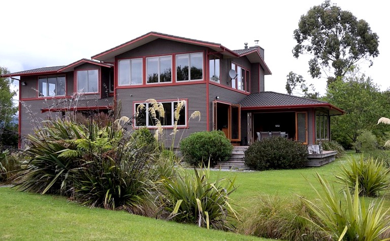 Nature Lodges (Ross, South Island, New Zealand)