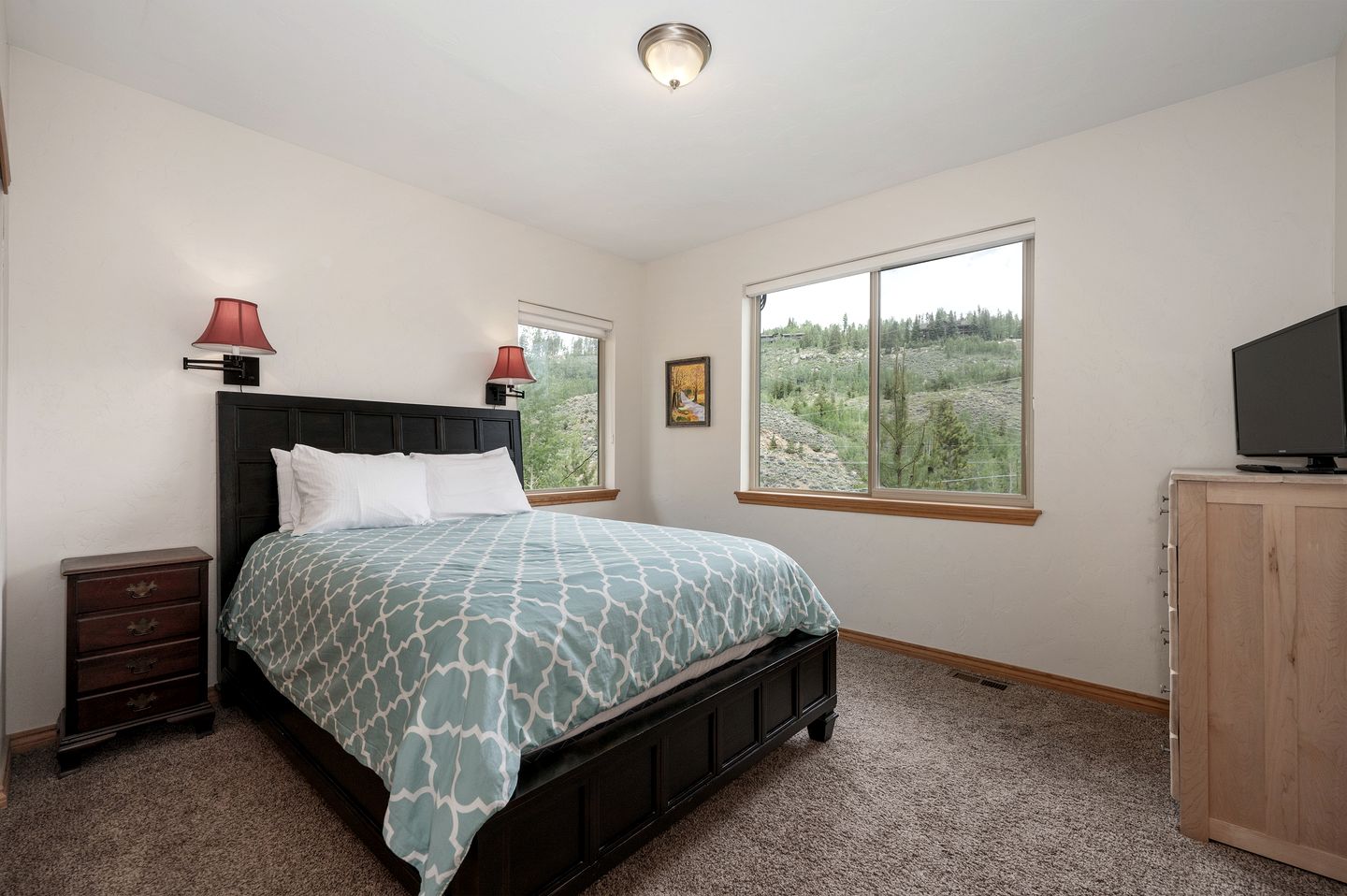 Gorgeous Rustic Wooden Cabin with Hot-tub in Grand Lake, Colorado