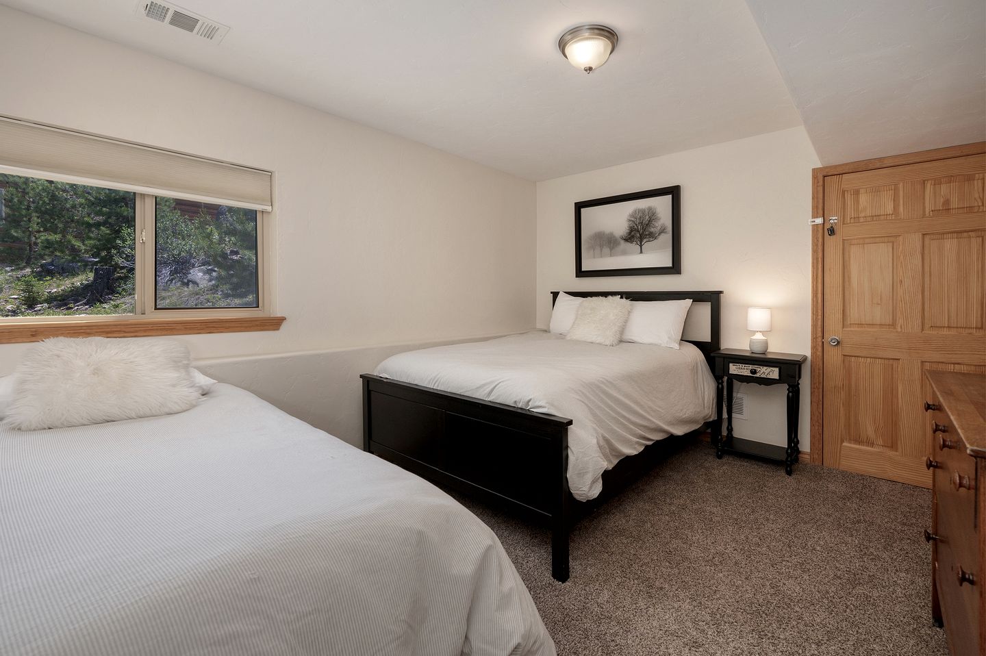 Gorgeous Rustic Wooden Cabin with Hot-tub in Grand Lake, Colorado