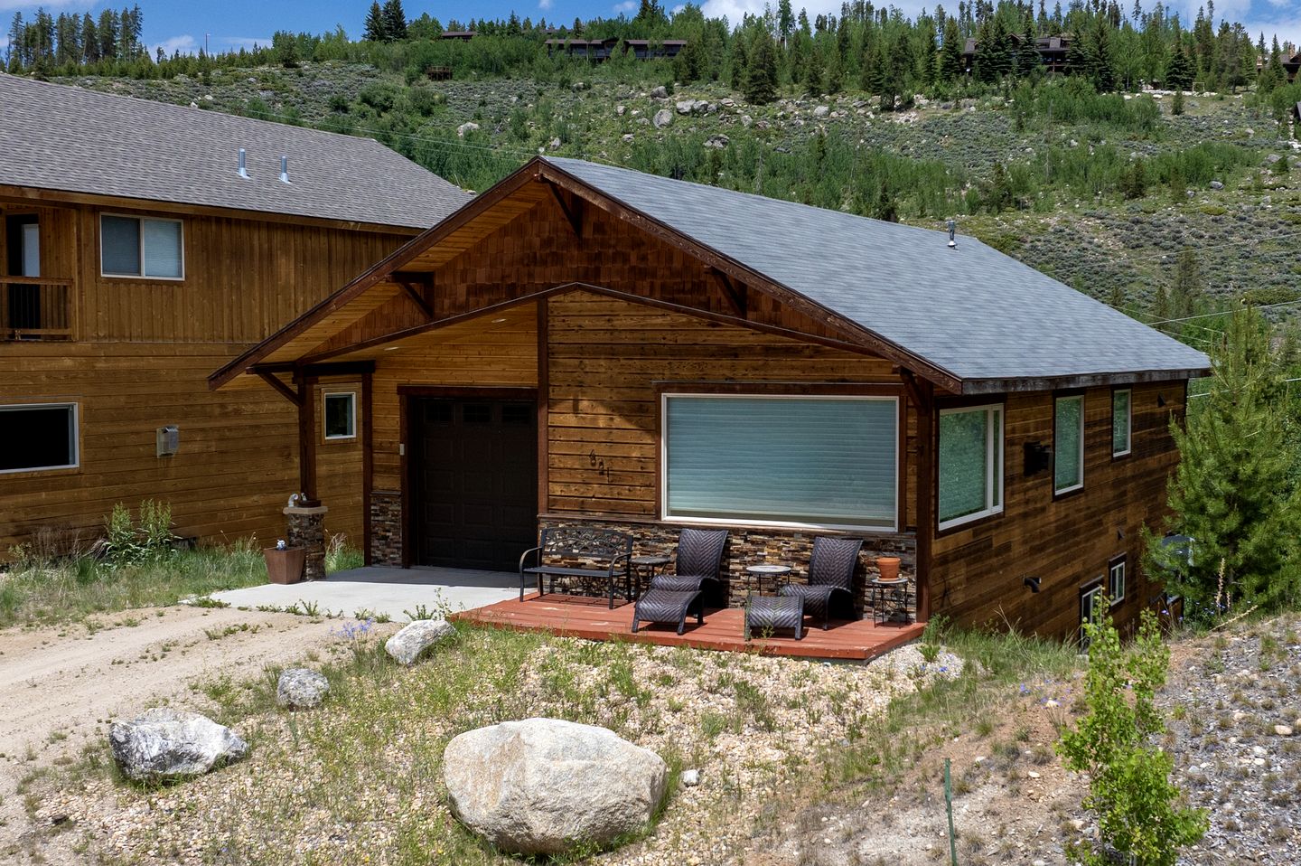 Gorgeous Rustic Wooden Cabin with Hot-tub in Grand Lake, Colorado