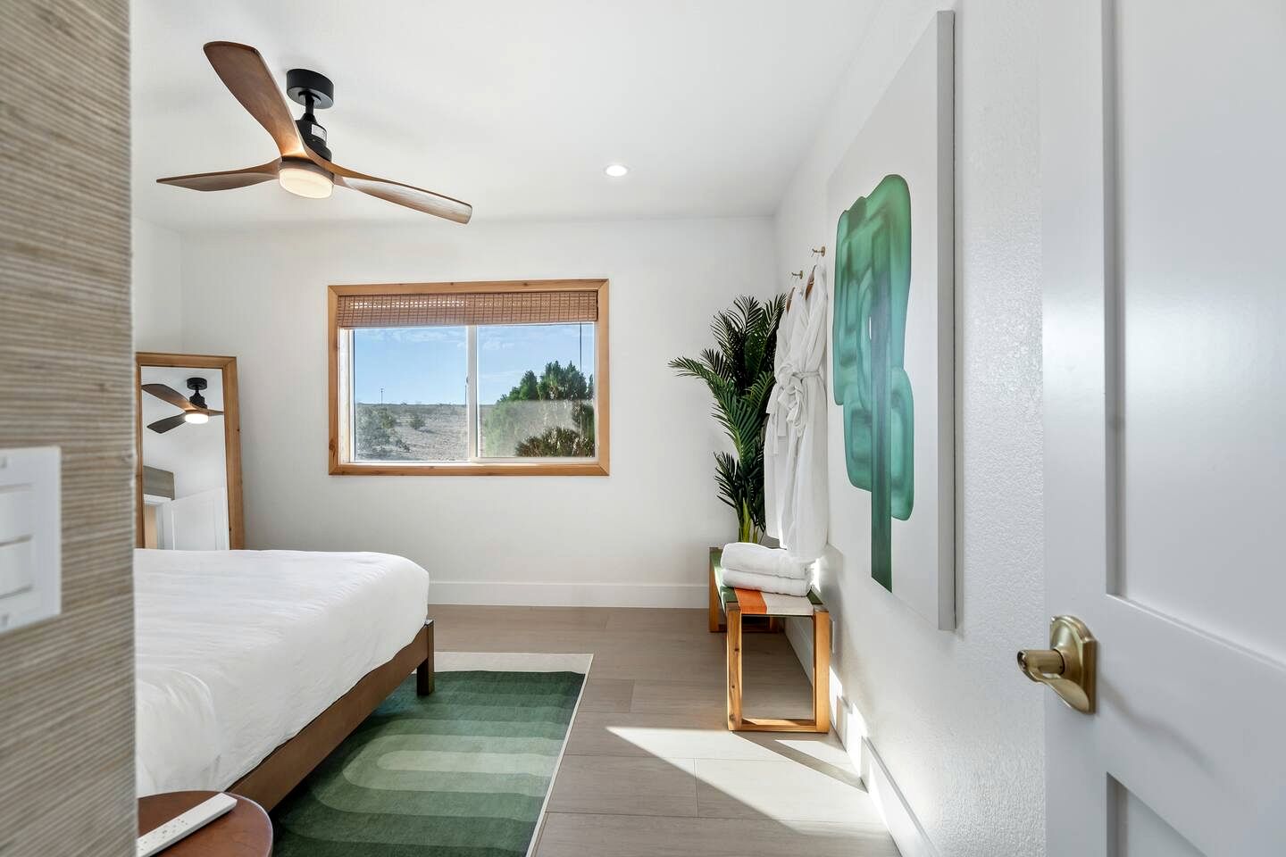 Luxury Joshua Tree Retreat with Saltwater Pool, Spa & Sky Deck Stargazing – Twentynine Palms, California