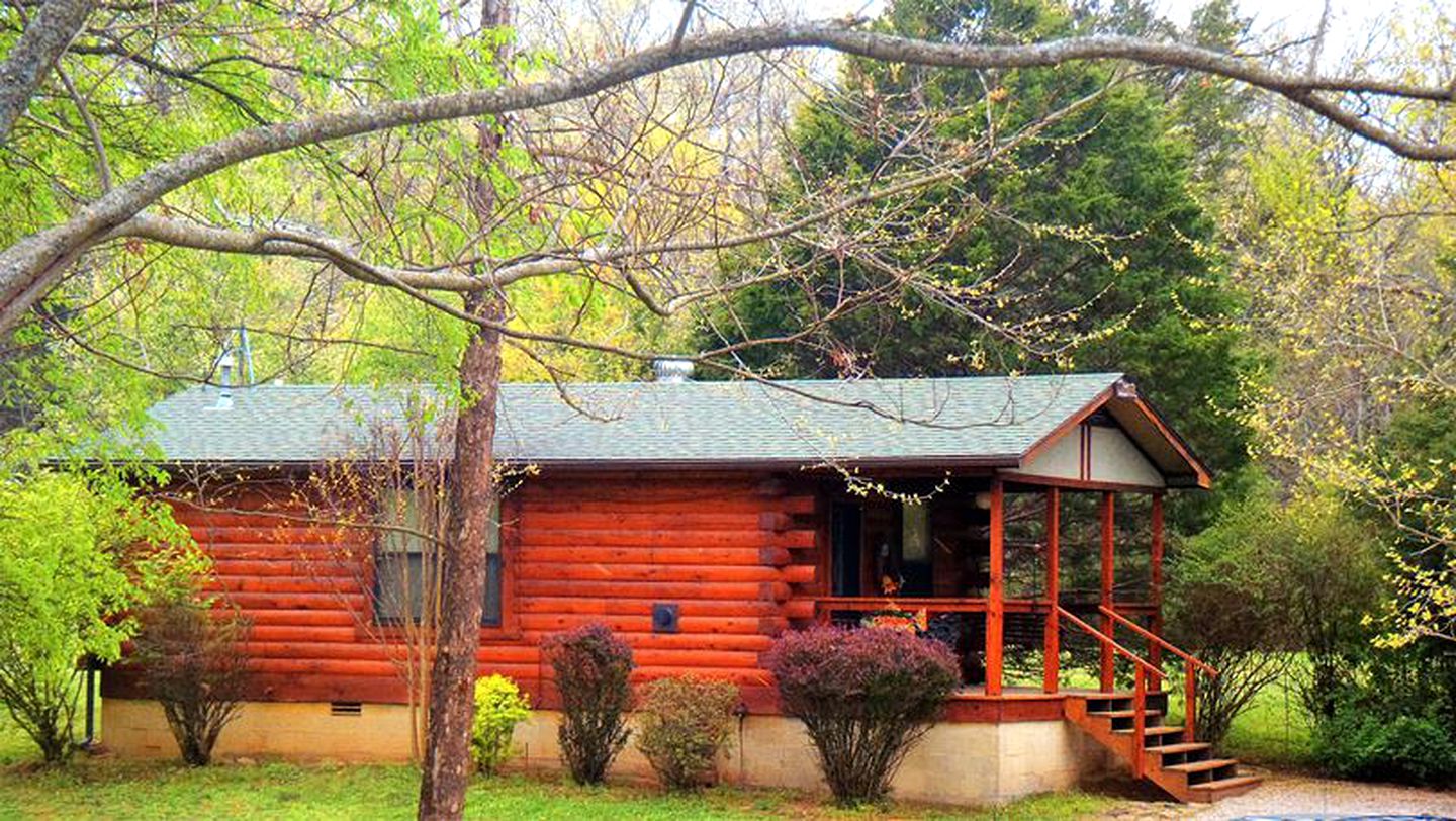 Riverfront Vacation Rental in Eureka Springs, Arkansas