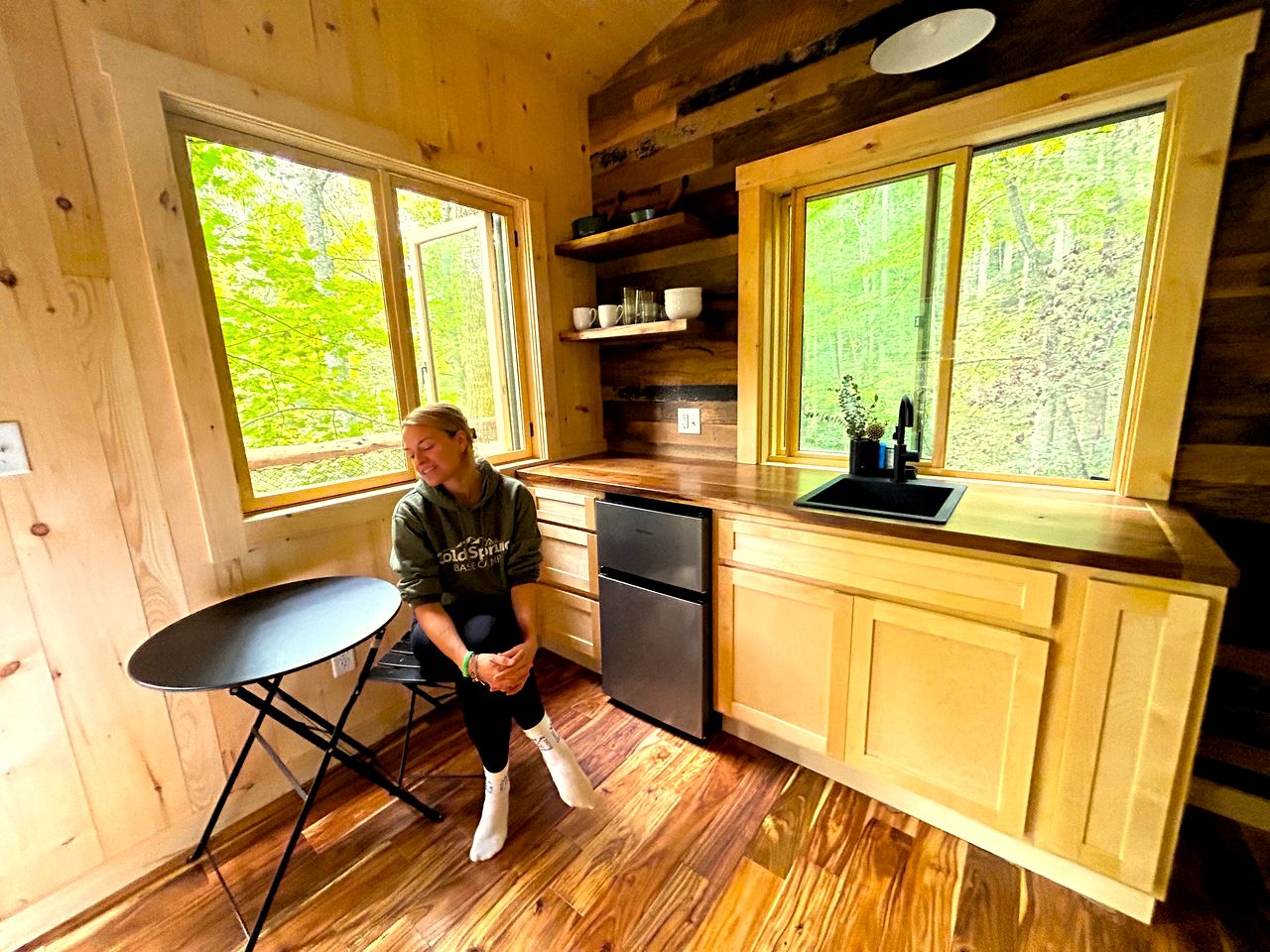Magical Treehouse Stay with Creekside Sauna Experience in Zirconia, North Carolina