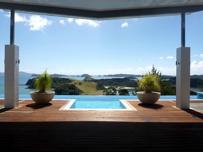 Paroa Bay Winery Russell, New Zealand Glamping Hub