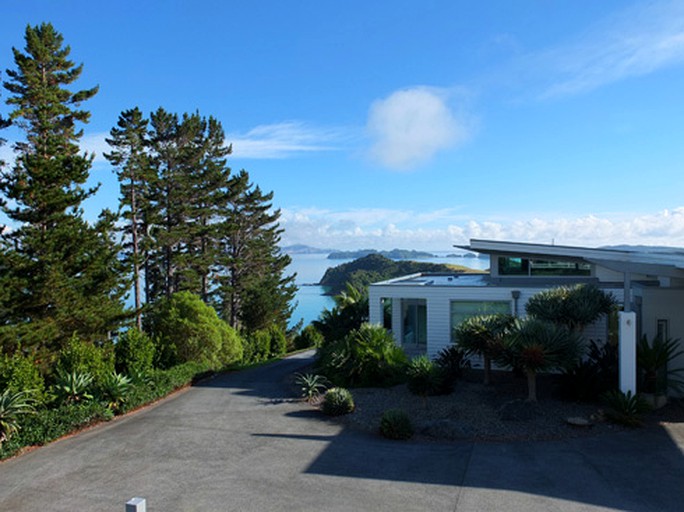 Paroa bay Winery, Villas 33764, Russell, New Zealand Glamping Hub