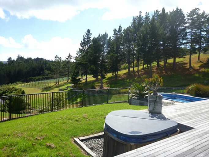 Vacation Rentals (Russell, North Island, New Zealand)