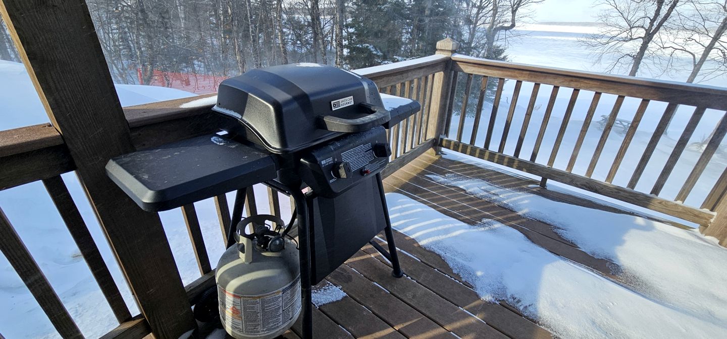 Rustic Retreat with Lake Access and Outdoor Deck in Rockwood, Maine