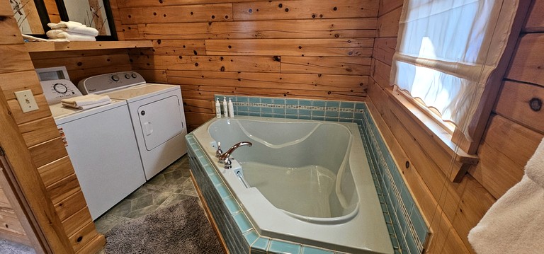 Cabins (United States of America, Rockwood, Maine)