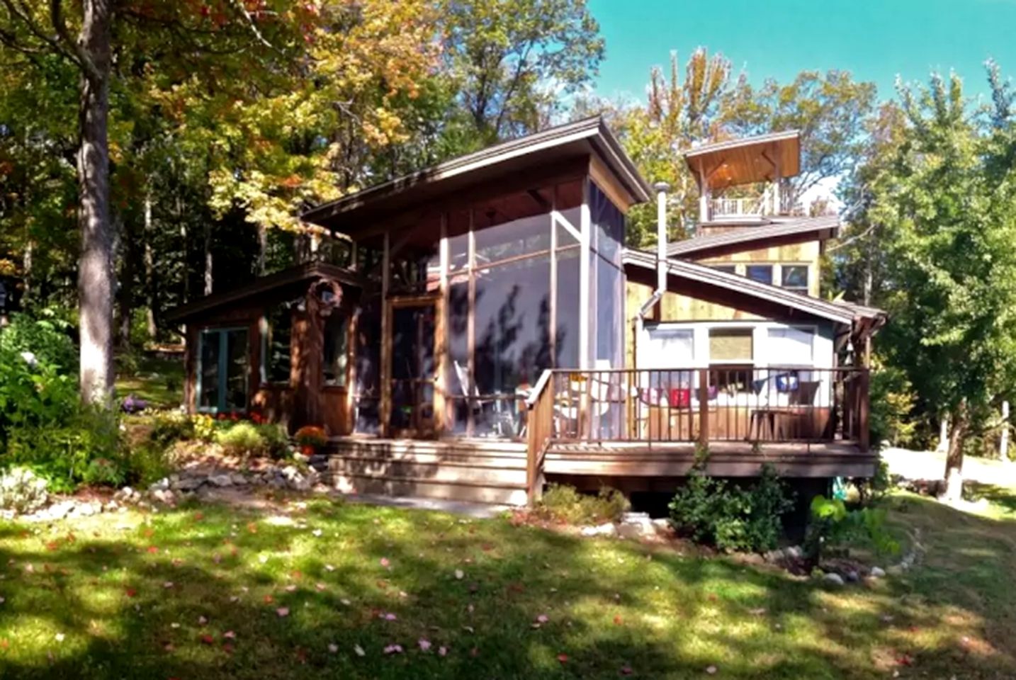 Cottage Overlooking Pioneer Valley in Massachusetts