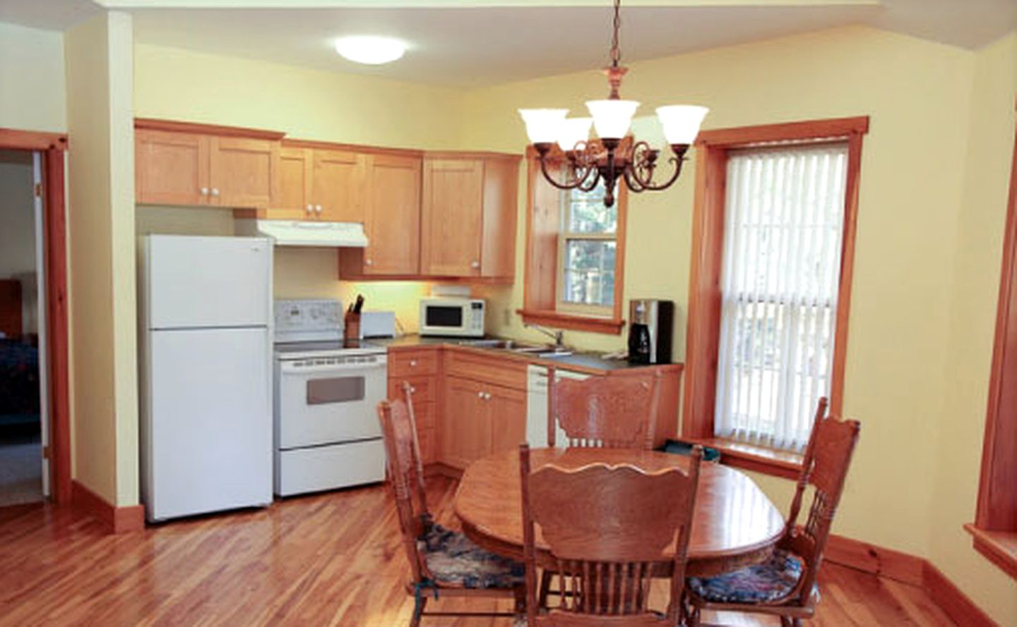 WheelchairAccessible Cottage in Ontario Glamping Hub