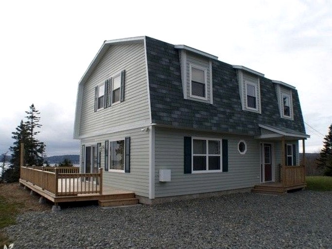 Cottages (Grand Manan Island, New Brunswick, Canada)