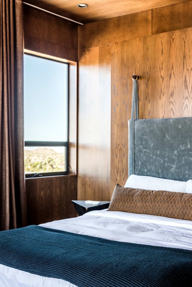 Amazing Rustic Vacation Rental with Hot-tub and Fire Pit in Joshua Tree, California