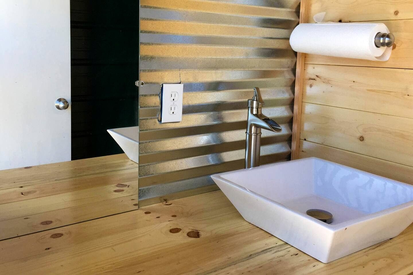 Amazing Glamping Village Ideal for Groups or Big Family Getaways in Utah