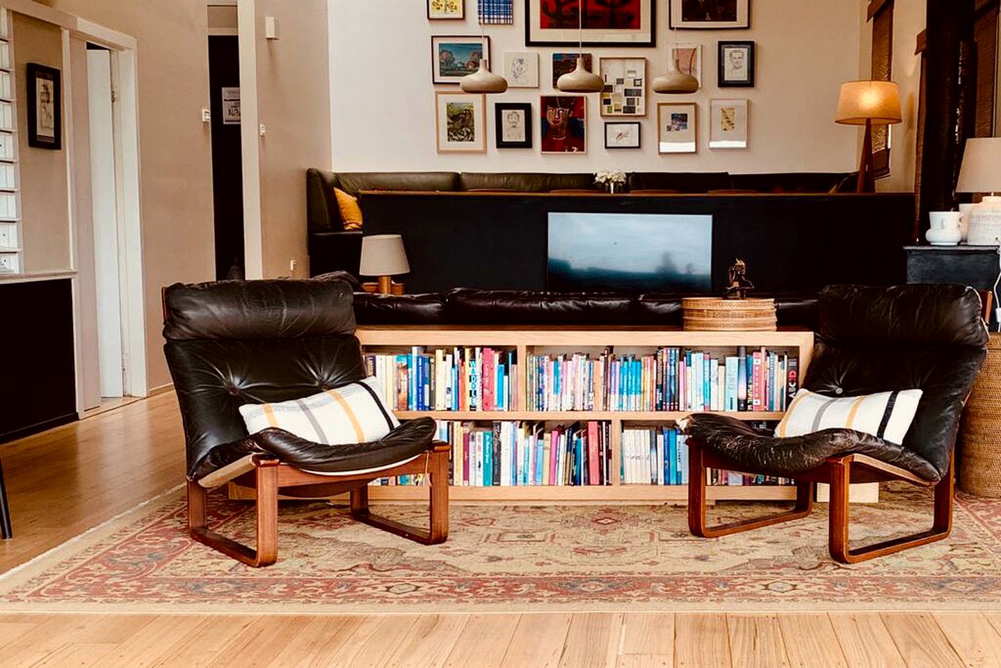 Stunning Beach House with Barbecue and Beach Access in Culburra Beach, New South Wales