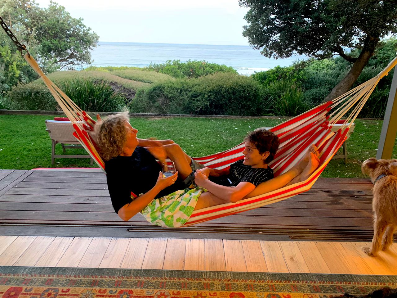 Stunning Beach House with Barbecue and Beach Access in Culburra Beach, New South Wales