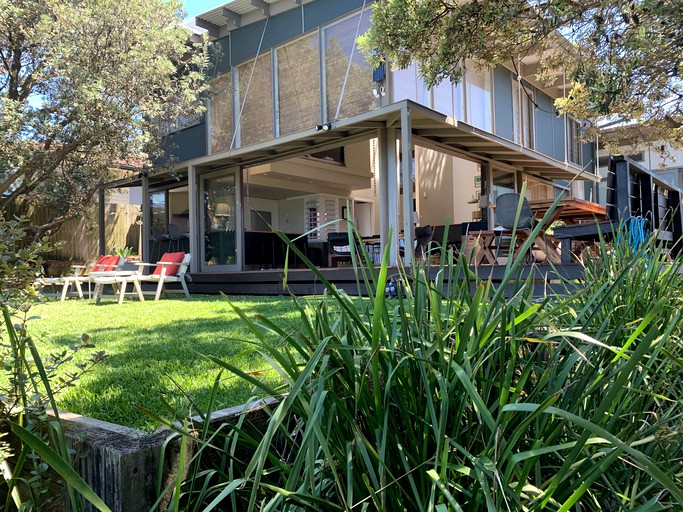 Beach Houses (Australia, Culburra Beach, New South Wales)