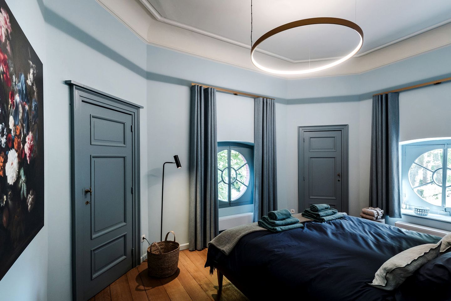 Enchanting Heritage Lodge in Historic Dome Pavilion on the Scheldt River near Bornem, Antwerp