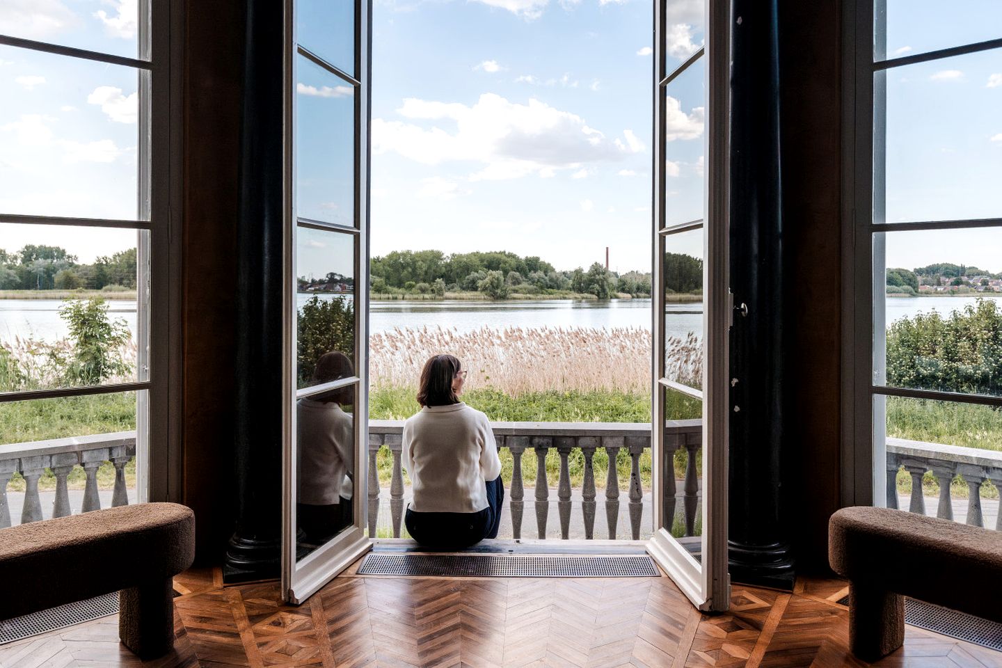 Enchanting Heritage Lodge in Historic Dome Pavilion on the Scheldt River near Bornem, Antwerp